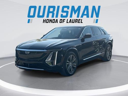 Emerald Lake Metallic 2024 Cadillac LYRIQ Luxury