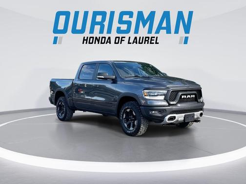 Granite Crystal Metallic Clearcoat 2019 RAM 1500 Rebel