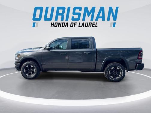 Granite Crystal Metallic Clearcoat 2019 RAM 1500 Rebel