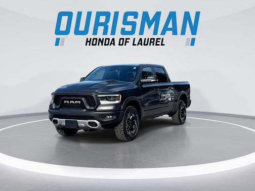 Granite Crystal Metallic Clearcoat 2019 RAM 1500 Rebel