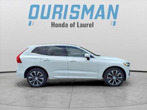 2022 Volvo XC60 B5 Momentum
