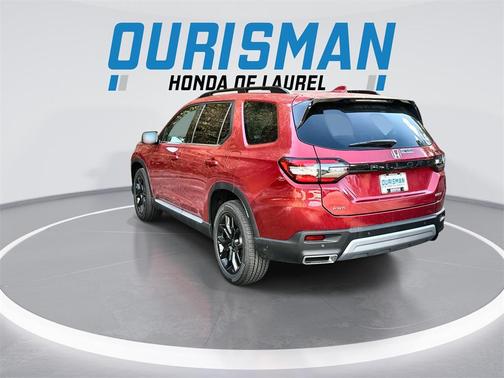 2025 Honda Pilot Touring 8-Passenger