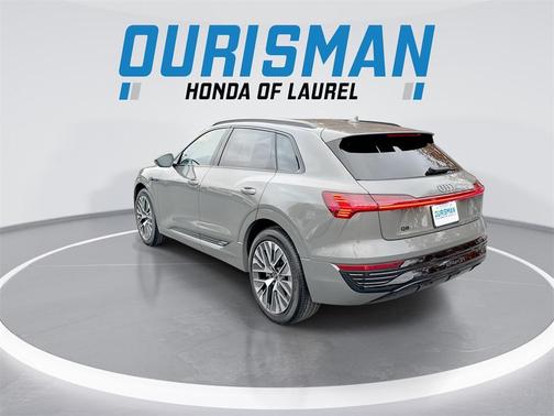 2024 Audi Q8 e-tron Premium Plus
