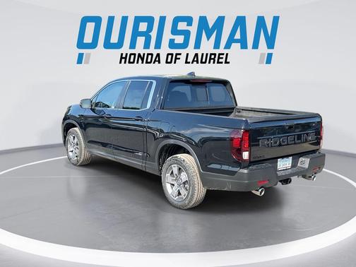 Crystal Black Pearl 2026 Honda Ridgeline RTL