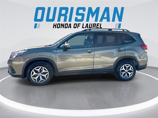 2023 Subaru Forester Premium