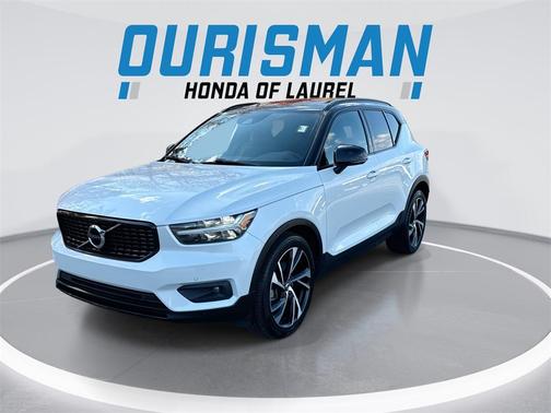 2021 Volvo XC40 T5 R-Design