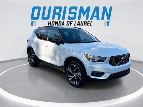 2021 Volvo XC40 T5 R-Design
