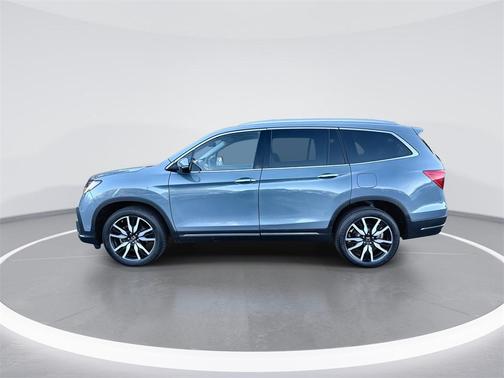 2022 Honda Pilot Touring 8-Passenger