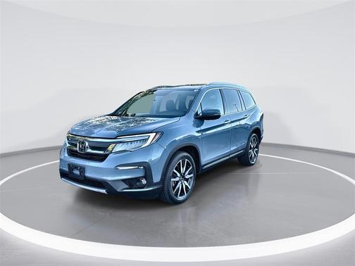 2022 Honda Pilot Touring 8-Passenger