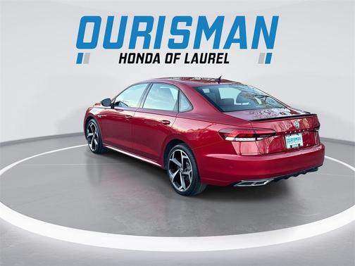 2021 Volkswagen Passat 2.0T R-Line