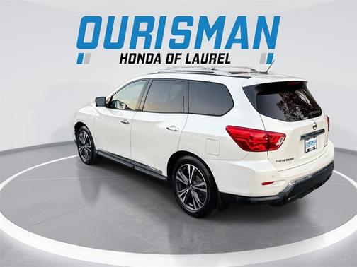 2017 Nissan Pathfinder Platinum