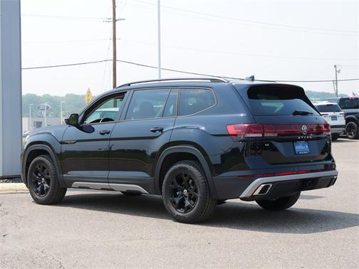 2025 Volkswagen Atlas 2.0T Peak Edition