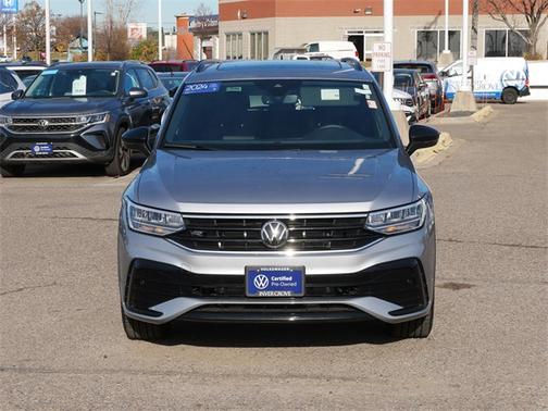 2024 Volkswagen Tiguan 2.0T SE R-Line Black