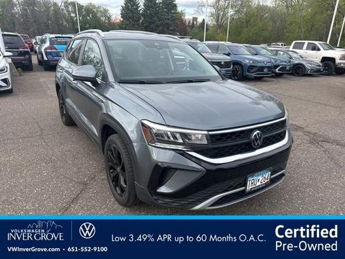 Platinum Gray Metallic 2023 Volkswagen Taos 1.5T SE