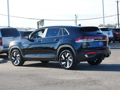 2024 Volkswagen Atlas Cross Sport 2.0T SE w/ Technology