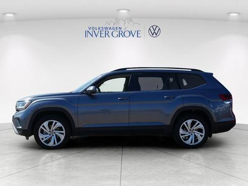 Platinum Gray Metallic 2023 Volkswagen Atlas 3.6 SE w/ Technology