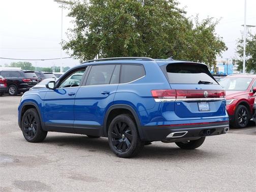 2025 Volkswagen Atlas 2.0T SE