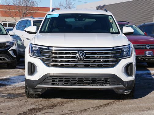 2024 Volkswagen Atlas 2.0T SE