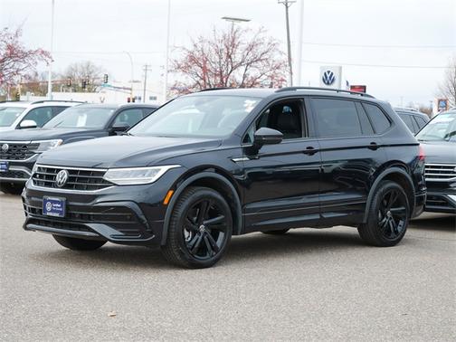 2024 Volkswagen Tiguan 2.0T SE R-Line Black
