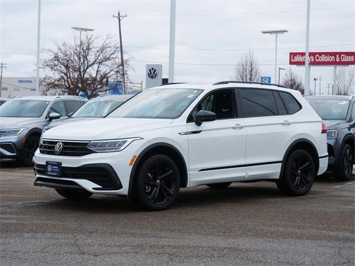 2023 Volkswagen Tiguan 2.0T SE R-Line Black