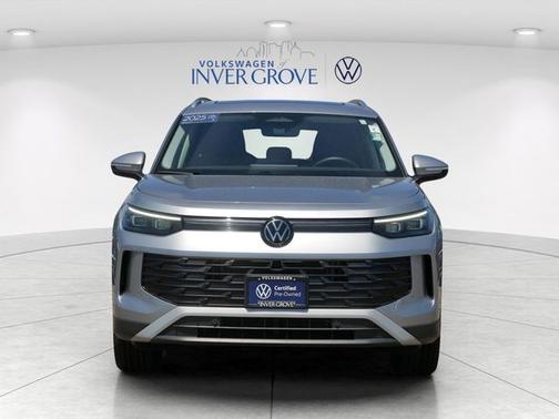 Pyrite Silver Metallic 2025 Volkswagen Tiguan 2.0T SE