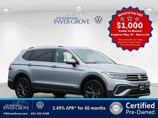 Pyrite Silver Metallic 2024 Volkswagen Tiguan 2.0T SE