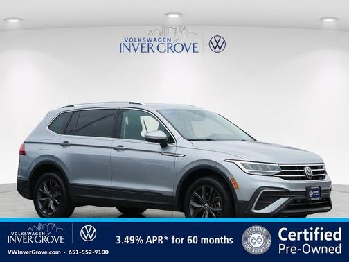 Pyrite Silver Metallic 2024 Volkswagen Tiguan 2.0T SE