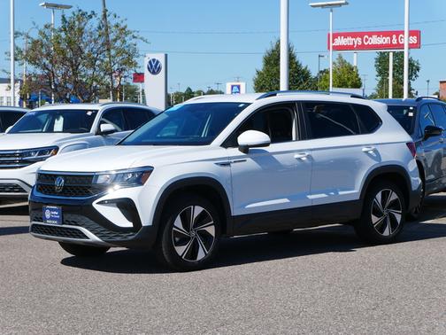 2024 Volkswagen Taos 1.5T SE