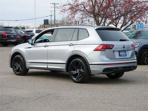 2024 Volkswagen Tiguan 2.0T SE R-Line Black