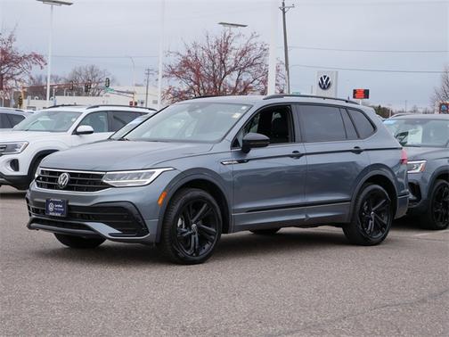 2024 Volkswagen Tiguan 2.0T SE R-Line Black
