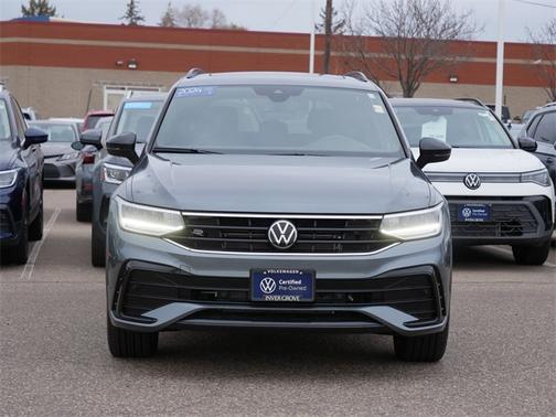 2024 Volkswagen Tiguan 2.0T SE R-Line Black