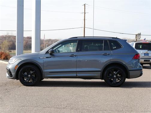 2024 Volkswagen Tiguan 2.0T SE R-Line Black