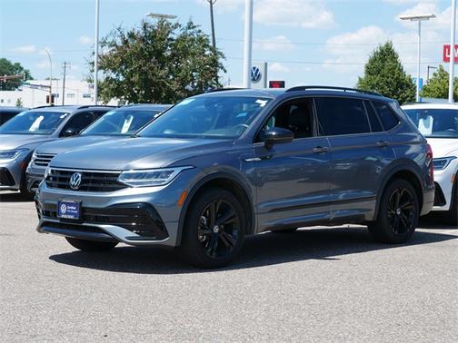 2024 Volkswagen Tiguan 2.0T SE R-Line Black