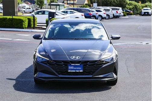 2023 Hyundai ELANTRA SEL