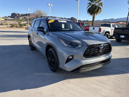 2024 Toyota Highlander Hybrid XLE