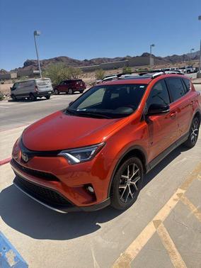 Hot Lava 2016 Toyota RAV4 SE