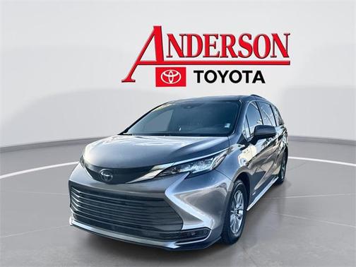 2021 Toyota Sienna LE