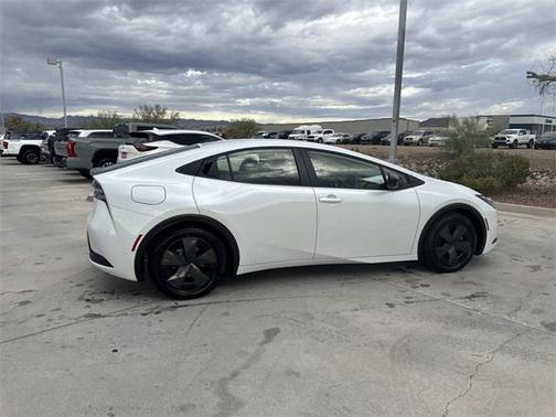 2026 Toyota Prius Plug-In Hybrid SE