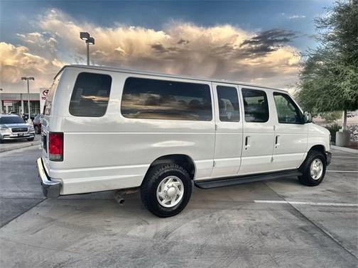 2013 Ford E350 Super Duty XLT