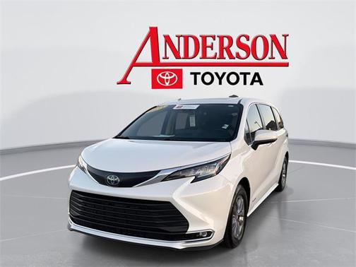 2021 Toyota Sienna XLE 7 Passenger