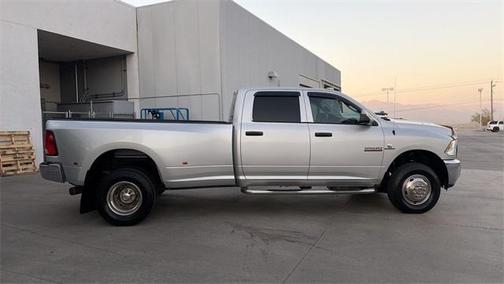 2018 RAM 3500 Tradesman Crew Cab 4x4 8' Box