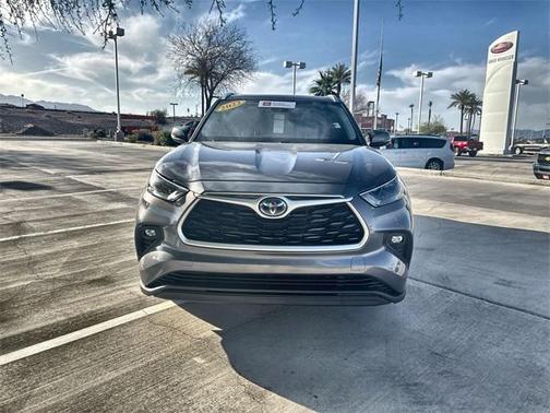 2022 Toyota Highlander Hybrid XLE