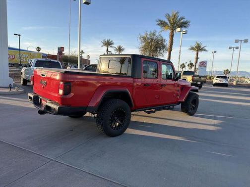 Firecracker Red Clearcoat 2022 Jeep Gladiator Altitude 4x4