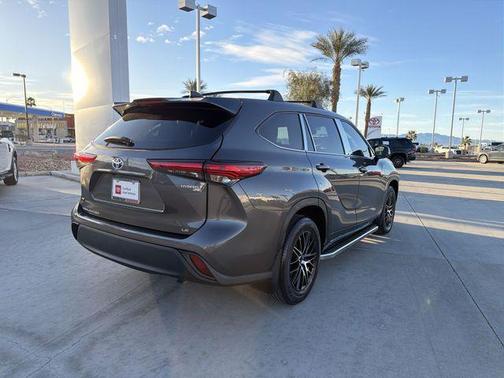 2023 Toyota Highlander Hybrid LE