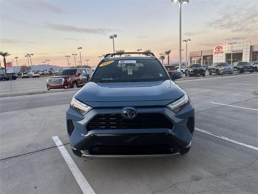 2022 Toyota RAV4 Hybrid SE