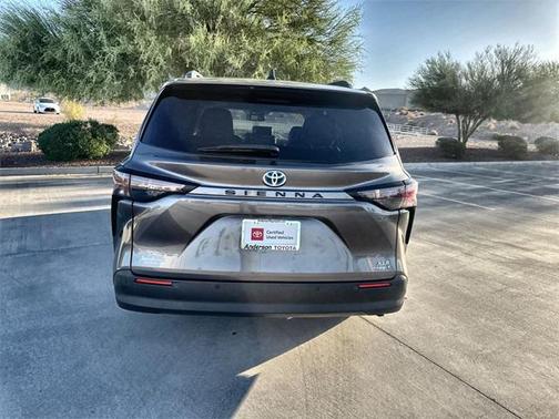 2023 Toyota Sienna XLE 8 Passenger