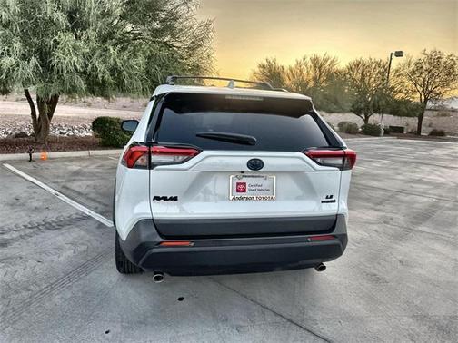 2024 Toyota RAV4 Hybrid LE
