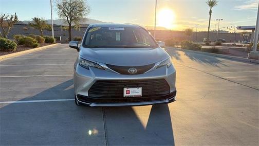2021 Toyota Sienna LE