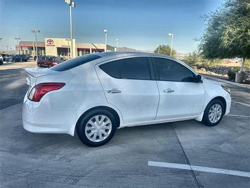 2016 Nissan Versa 1.6 SV