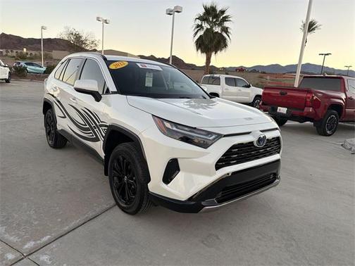 2022 Toyota RAV4 Hybrid SE